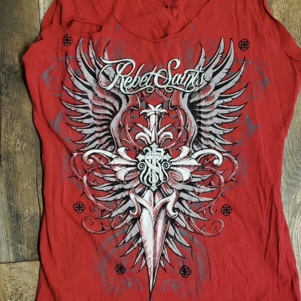 Cut-out Tank - Picture 2 of 3